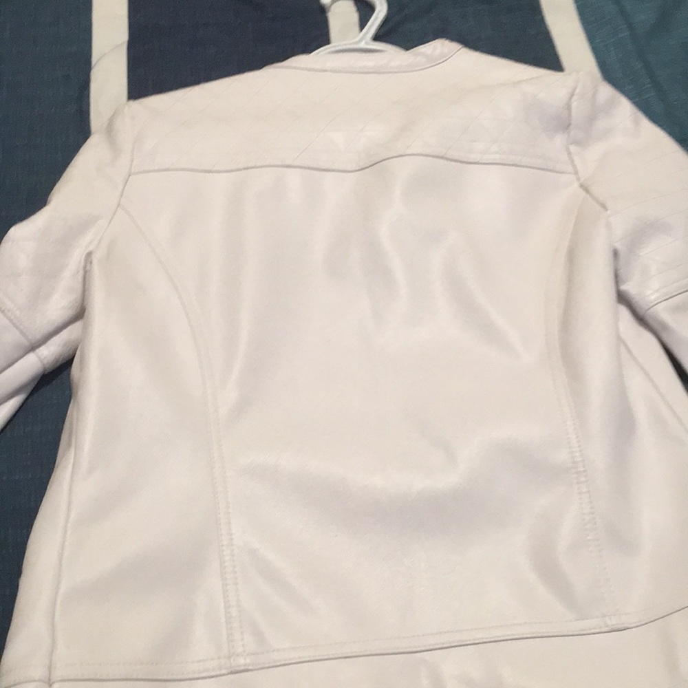 Jacket - Picture 5 of 5